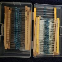 600pcs 1/4W Resistors Set (1K, 10K, 100K, 220Ω)
